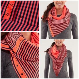 Lululemon Vinyasa Scarf orange and blue